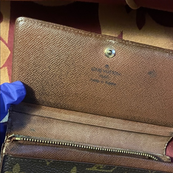 Designer wallet lot of four - Picture 4 of 17